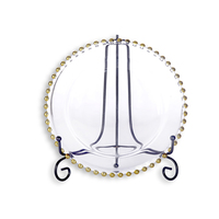 Assiettes de présentation décoratives en gros, assiettes de présentation transparentes perlées avec bord doré, assiettes rondes de 13 pouces pour la mise en table