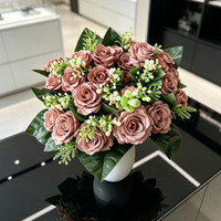 18 Köpfe Seiden-Kunstrosenstrauß im modernen Stil, handgefertigt, duftend, für Hochzeitstisch-Mittelstücke, Bogenhintergrund, umweltfreundlich