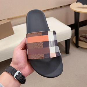 Scarpe Slip-on di Alta Qualità per Uomo e Donna con Proprietà Antiscivolo Scarpe Slip-on alla Moda per Uomo e Donna - Product Image 5