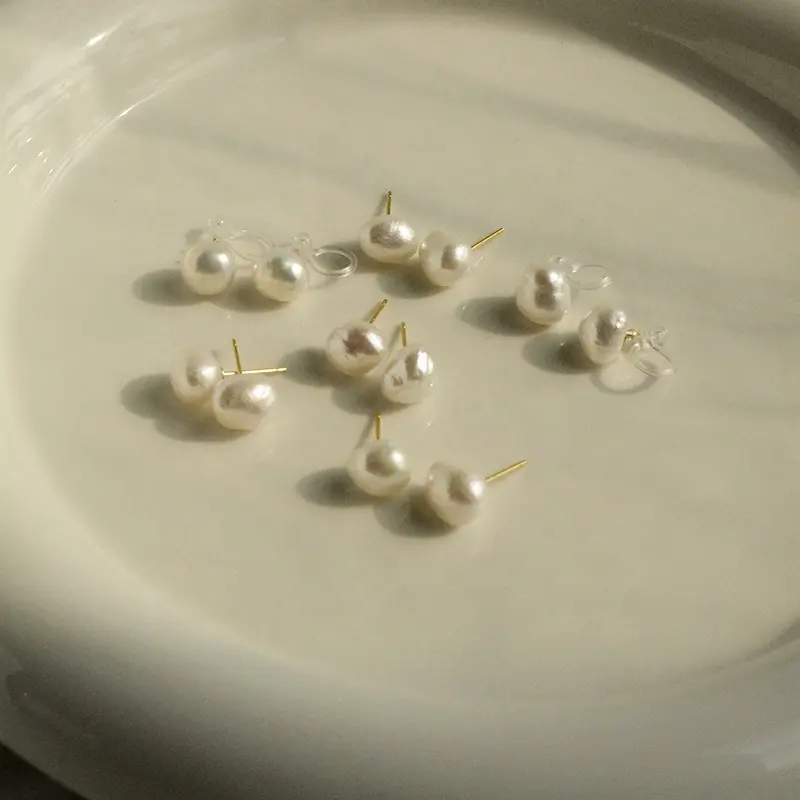 Boucles d'oreilles en perles baroques simples en argent sterling s925 pour femmes