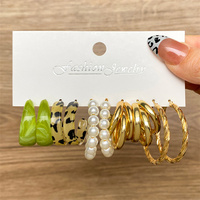 Ensemble de boucles d'oreilles créoles géométriques vintage bohèmes en métal doré VKME, avec pendentifs léopard en résine et perles, bijoux pour femmes