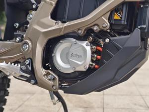 2025 1800w 72v <span class=keywords><strong>plus</strong></span> <span class=keywords><strong>léger</strong></span> VTT <span class=keywords><strong>vélo</strong></span> <span class=keywords><strong>électrique</strong></span> pour adultes Ultra abeille <span class=keywords><strong>vélo</strong></span> 120km 90 km/h cadre en alliage d'aluminium - Product Image 2