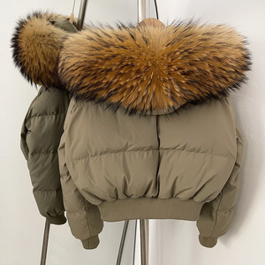 Chaqueta Corta Acolchada Blanca Personalizada para <span class=keywords><strong>Mujer</strong></span>, Chaqueta con Capucha de Piel, Chaqueta de Plumón para <span class=keywords><strong>Mujer</strong></span> - Product Image 4