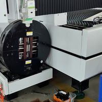 Machine de découpe laser à fibre multifonctionnelle avec dispositif à double mandrin stable pour la découpe de tuyaux et de plaques ronds, carrés et rectangulaires
