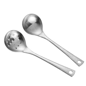 Cuillère à soupe en acier inoxydable avec logo personnalisable, passoire à motif marteau, long manche, ustensile de cuisine en métal coloré - Product Image 5