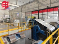 Découpeuse industrielle à grande vitesse pour feuilles d'aluminium avec contrôle automatique de la tension