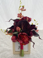 Arrangements floraux artisanaux vintage Mori durables en lotus, calla et roses pour mariage, Saint-Valentin et photographie extérieure