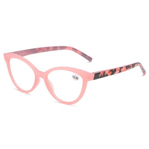 Nouvelles lunettes de lecture ultra-légères transfrontalières pour hommes et femmes, avec étui en gelée, motif floral et élégant, anti-rayonnement. - Product Image 2