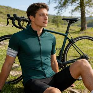 เสื้อจักรยานแขนสั้นโพลีเอสเตอร์สีสันสดใส แห้งเร็ว ยืดหยุ่นได้ รับผลิตตามสั่งพร้อมโลโก้ สำหรับงานแข่งจักรยานบนถนน กิจกรรมกลางแจ้ง - Product Image 4