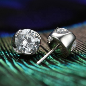 Giometal 14k <span class=keywords><strong>oro</strong></span> bianco solido solitario RD Top <span class=keywords><strong>Piercing</strong></span> senza fili orecchini a bottone <span class=keywords><strong>trago</strong></span> per donne Helix Daith gioielli per il corpo - Product Image 4