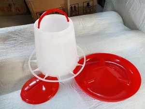 Mangeoires et abreuvoirs en plastique pour volailles, baril blanc avec fond rouge, abreuvoir automatique pour poulets, mangeoire automatique pour poulets à vendre - Product Image 5