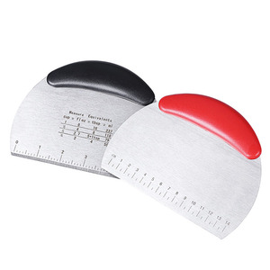 Vendita calda taglierina per pasta in acciaio inossidabile coltello per pasta da forno raschietto utensile da taglio per pasta da cucina coltello per <span class=keywords><strong>farina</strong></span> semicircolare - Product Image 2