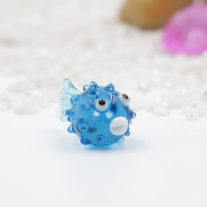 Brede variëteit aan kleurrijke visfiguren, glazen visbakdecoraties, goudvisjes, glazen handwerk - Product Image 4