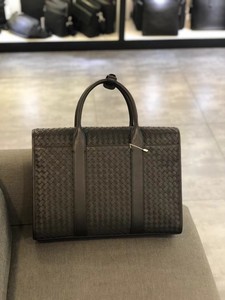 Maletín de Cuero Premium Tejido a Mano, Piel de Vacuno de Primera Calidad, para Laptop de 15 Pulgadas, Maletín Trenzado para Hombre, Proveedor Mayorista B2B - Product Image 2