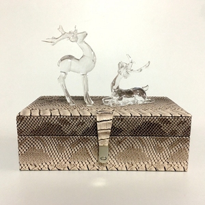 Indoor desk crocodile grain leather decorative mirror jewelry boxes with magnetic lid