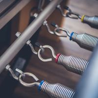 Accesorios de Pilates Formfit: Resorte Metálico Portátil Resistente a la Corrosión, Gancho de Seguridad Niquelado, Instalación Personalizada, Color a Elección