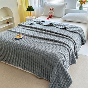 Plaid de luxe en polaire corail 100 % polyester, imprimé, tricoté, écologique, pour la maison ou les voyages - Product Image 4