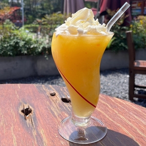 Jarra de Cerveza de Vidrio Curvo Personalizada y Creativa de 470 ml, Estilo INS, Reutilizable, <span class=keywords><strong>con</strong></span> Paredes Gruesas, para Jugos, Bebidas Heladas, Batidos, Helados - Product Image 1