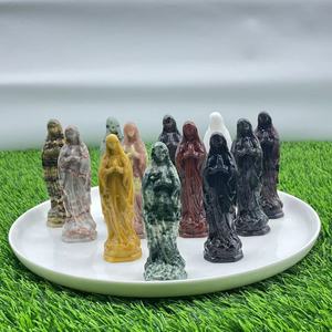 Pierre de cristal naturelle de 10 cm, artisanat populaire de la Vierge Marie, artisanat en pierres semi-précieuses, pierres multi-guérison, cristal de la Vierge Marie - Product Image 2