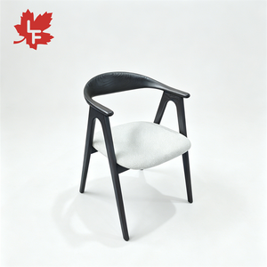 Silla de Comedor de Madera Maciza Negra Tapizada en Cuero, Diseño Personalizado, Respaldo Curvo, Silla de Comedor con Brazos para Restaurante, Venta al Por Mayor a Precio Económico - Product Image 3