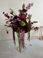 Centre de table personnalisé bleu et vert avec fleurs, boule de fleurs pour la décoration d'événements