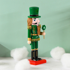 <span class=keywords><strong>Casse</strong></span>-noix en bois vert de Noël à <span class=keywords><strong>quatre</strong></span> feuilles de 25 cm pour la décoration, vente en gros - Product Image 2