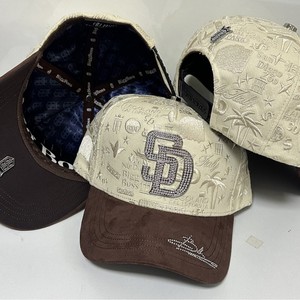 มีสินค้าในสต็อก: หมวกเบสบอลฮิปฮอปแบบปรับได้ ประดับด้วยคริสตัลและงานปัก หมวกแฟชั่นทันสมัย (สำหรับทุกเพศ) - Product Image 4