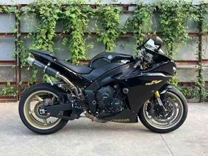 Yamaha R1 d'<span class=keywords><strong>occasion</strong></span>, moto sportive à essence avec TCS, cylindrée 1000 cm³, vitesse >290 km/h, trois plans de puissance - Product Image 6