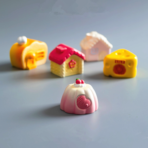Moule en silicone pour bougies parfumées, résine, plâtre, et fabrication artisanale de jouets mochi squishy mignons en forme de dessin animé - Product Image 1