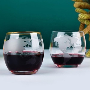 Verres à vin gravés en forme de globe terrestre The Old Fashion Wine Savant 10 oz pour vin, whisky, scotch, vodka, eau ou jus - Product Image 6