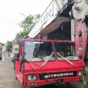 Grue de camion d'occasion de 40 tonnes Japon Grue de camion mobile hydraulique lourde KATO NK400E Capacité de charge nominale Noyau de moteur de pompe à moteur - Product Image 1