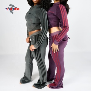 Completo da donna in <span class=keywords><strong>velluto</strong></span> con giacca con cerniera e <span class=keywords><strong>pantaloni</strong></span> <span class=keywords><strong>a</strong></span> gamba dritta, stile vintage, <span class=keywords><strong>a</strong></span> righe, ideale per ragazze alte - Product Image 1