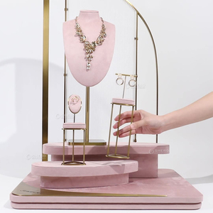 Escaparate de lujo, juegos de exhibición de joyas de terciopelo rosa para mostrador, escaparate, busto, soporte de joyería de Metal - Product Image 4