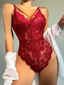 Rose rouge couleur unie dentelle Sexy serré transparent <span class=keywords><strong>sous</strong></span>-vêtements féminins costume Sexy <span class=keywords><strong>sous</strong></span>-vêtements adultes - Product Image 2