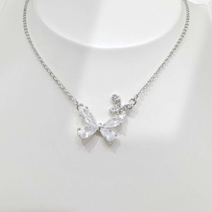 Collar con colgante de lazo de plata de ley 925 personalizado, chapado en rodio, con cristales de imitación, para niñas, venta al por mayor - Product Image 2