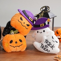Porte-clés en peluche sur le thème d'Halloween, prix d'usine, avec un design brodé mignon, cadeau idéal pour les fêtes