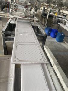Chất lượng cao trong nhà hiện đại PVC Trần bảng điều chỉnh độ ẩm kháng nghệ thuật trần không thấm nước vật liệu xây dựng cho nội thất - Product Image 6