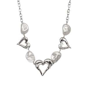 Collar de Perlas de Acero Inoxidable 316L con Baño de Oro PVD, Diseño de Corazón, Joyería Sostenible - Product Image 1