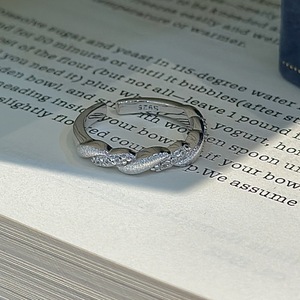 Anillo de Plata Pura S925 con Patrón Trenzado Cepillado, Diseño de Nicho, Simple, Moderno, Eterno, Medieval, Vintage, Microincrustado, Boca Abierta - Product Image 4