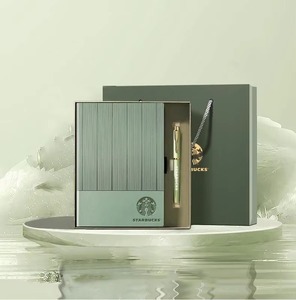 Coffret Cadeau <span class=keywords><strong>d</strong></span>'<span class=keywords><strong>Entreprise</strong></span> Vert Sauge Premium Comprenant un Carnet A5, un Stylo et une Bouteille Isotherme pour Kit de Bienvenue des Nouveaux Employés et Réception - Product Image 2