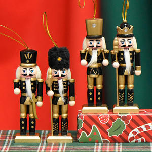 Cascanueces de Madera Clásico de Color Negro y Dorado de 13 cm (5 Pulgadas) para Decoración de Árbol de Navidad, Gran Venta - Product Image 2