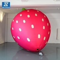 Modèle de fraise gonflable géant personnalisé, grande sculpture de fruit gonflable pour la publicité commerciale en extérieur et la décoration