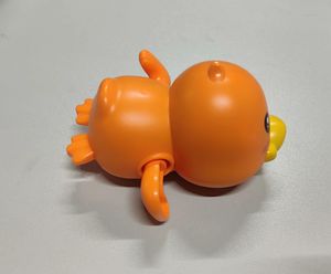 Dwi ของเล่นในห้องน้ำรูปเป็ดสีส้มสีฟ้าพร้อมแม่เหล็กของเล่นในอ่างอาบน้ำลอยน้ำสำหรับเด็กหัดเดิน - Product Image 6