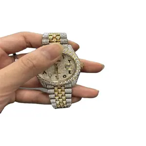 Montres Hip Hop premium VVS glacées Combiné Moissanite blanche Lunette diamantée VVS Moissanite Montre personnalisée pour hommes