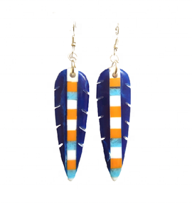 Expédition immédiate, Boucles d'oreilles pendantes en résine pour femme, de marque, de mode, faites à la main, de qualité supérieure, avec incrustation de résine en forme de feuille, multicolores - Product Image 2