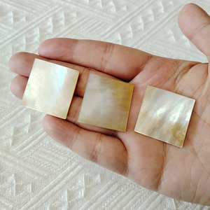 เปลือกหอยมุกสีทองขนาด30*30*1.8มม. งานฝีมือแบบ DIY ธรรมชาติอุปกรณ์เครื่องดนตรี - Product Image 2