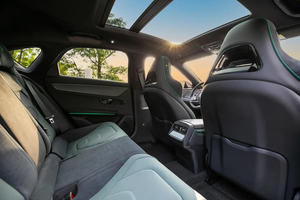 2025 <span class=keywords><strong>Byd</strong></span> <span class=keywords><strong>Han</strong></span> Dmi voiture électrique Dm-i Honor Edition Dmp longue portée nouveaux véhicules énergétiques 4WD Home <span class=keywords><strong>Ev</strong></span> Export 610KM 506KM - Product Image 6