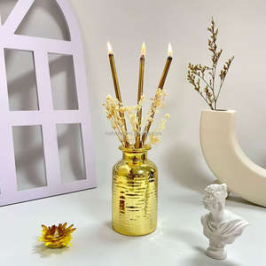 Vase à bougie de style européen et américain simple Vase de décoration de bureau en céramique à la main - Product Image 1