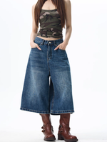 Marque rétro américaine Pantalon trois-quarts pour femmes Haut décontracté Denim Jeans Bouton Décoration Été Vintage Style Whisker Straight