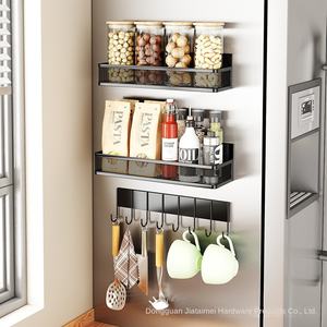 Rak Penyimpanan Gantung Modern Tanpa Paku untuk Kulkas Dapur, Rak Bumbu Magnetik, Penyimpanan Samping untuk Tiga Panci dan Sekop - Product Image 3